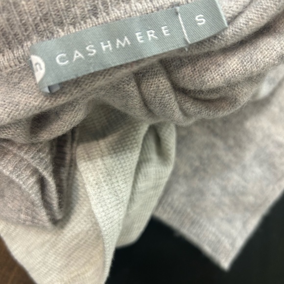 InCashmere Turtleneck Pullover Knit Sweater - Picture 5 of 10